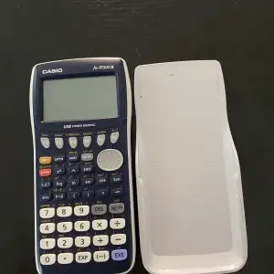 Hej jag tog studenten i år. Jag säljer två casio mini räknare som funkar helt och hållet. En för 700, två gör 1300