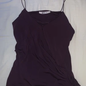 Lila topp - Lila topp, köpt från sellpy men den är från gina tricot 💓