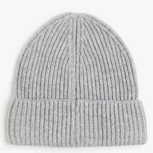 Grå mössa - Varm grå mössa med tjockt tyg😍 köpt för 200kr