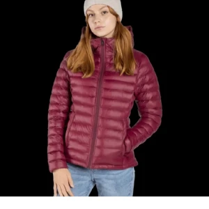 VinRöd Täckjacka KappAhl - En jättefin lättvikt täckjacka från KappAhl! 🥰Jackan tål bra mot vinden, perfekt för hösten. Den är i fin skickt och håller kroppen varm! ❤️🧥 Priset kan diskuteras 