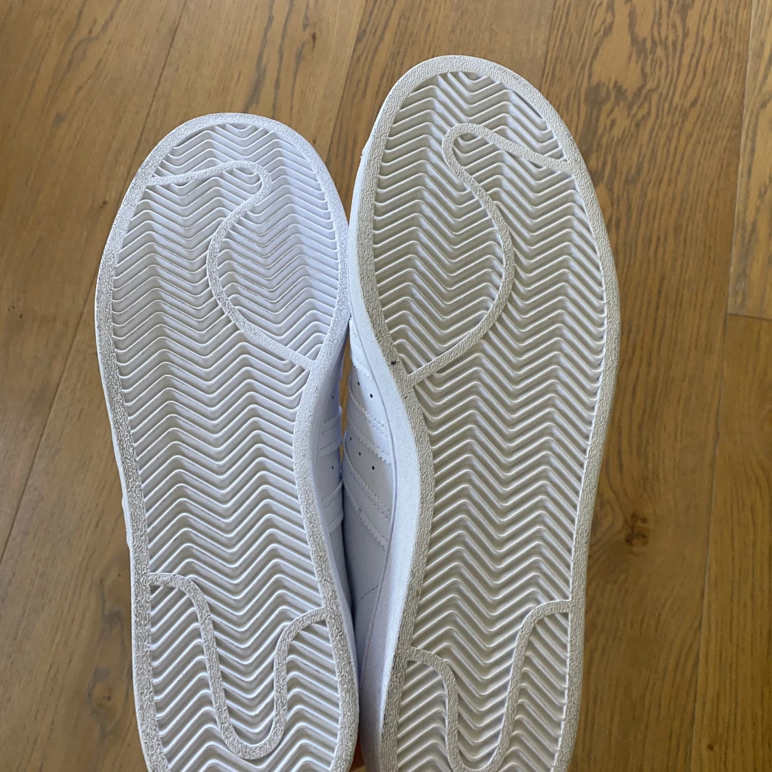 Helt oanvända adidas skor! - 91