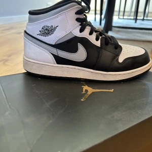 Jordans - Säljer mina jordans mid storlek 38,5 