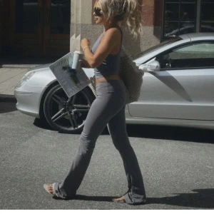 Nelly byxor - Säljer eller ev byter gärna dessa mot XS dessa snygga byxor från Nelly❤️ Det är deras soft chill pants i storlek S som tyvärr är lite för stora för mig. De är bara använda en gång🥰