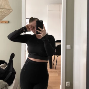 Gymshark tränigstopp - Croppad träningstopp från gymshark