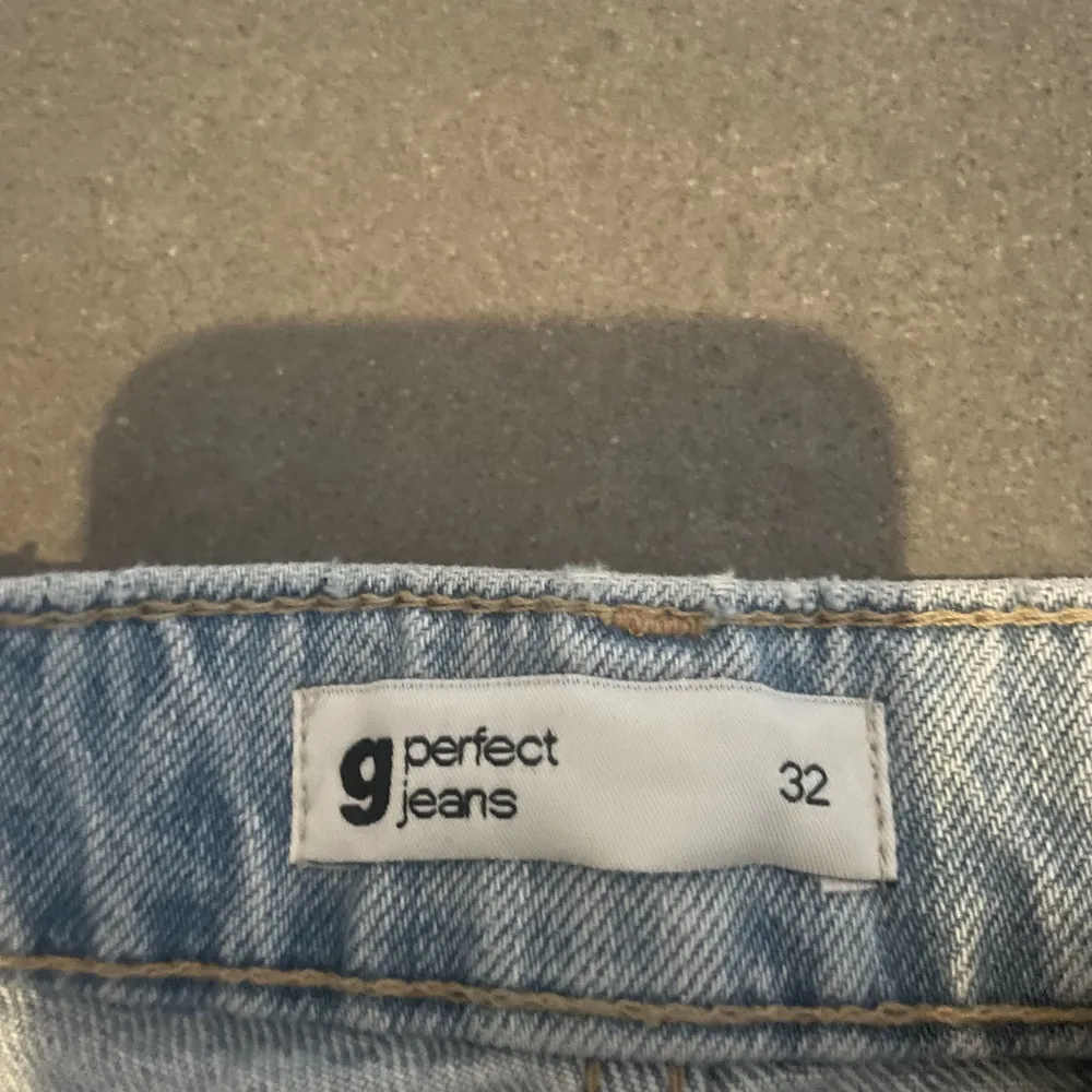 Fina jeans, skriv för bilder med dom på osv❤️❤️. Jeans & Byxor.