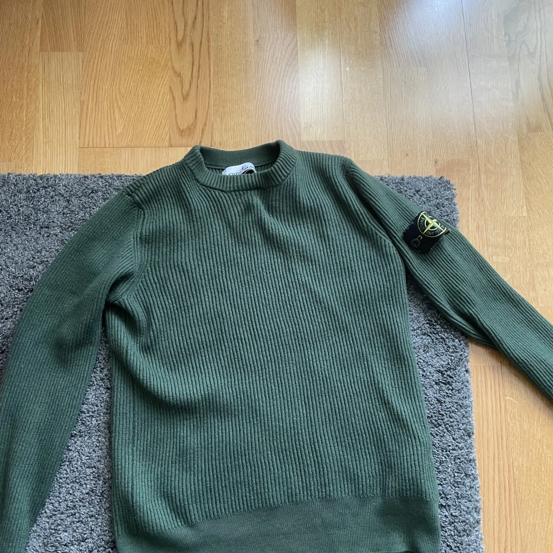 Stone island stickad