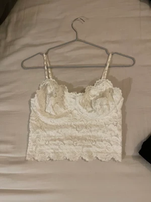 Spets topp - Knappt använd  Storlek S