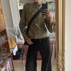 Cool jacka  - Såå cool och unik jacka!!🤩🤩