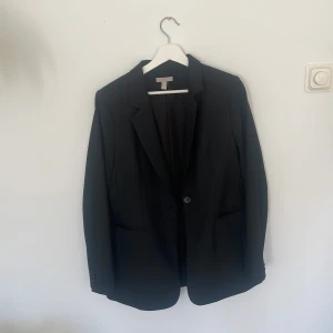 Oversizad kavaj  - Kavaj från hm 