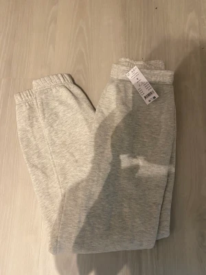 Basic sweatpants  - Storlek S, 100kr
