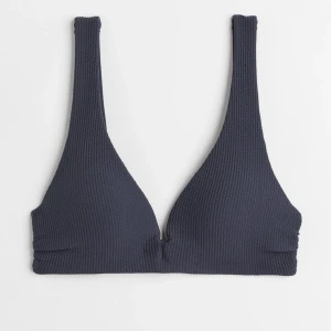 Bikiniöverdel  - Fin blå bikiniöverdel från H&M i storlek small.  Använd en gång, hittar inget att anmärka på 