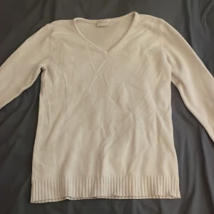 Vila tröja - Vila tröja i strl XS 