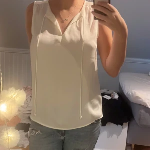 Vit blus  - Jättefin vit blus från hm❤️❤️