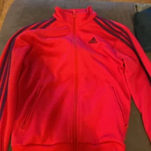 Adidas kofta - Helt ny jätte fin 