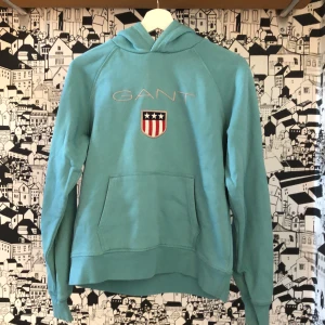 GANT HOODIE  - Gant hoodie i bra skick, säljer även andra gant hoodies 