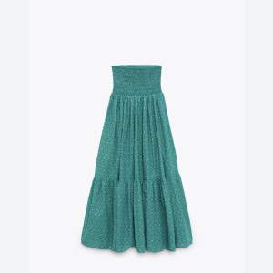 Säljer denna underbara zara kjol som aldrig är använd! Slutsåld på hemsidan💝