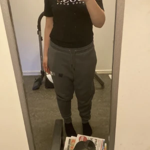 Hoodrich  - Säljer mina hoodrich byxor använder dom it och dom är stora på mig