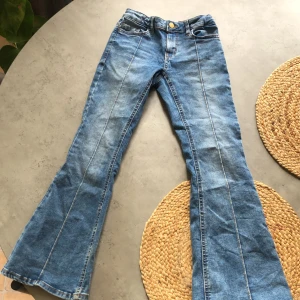 Low waisted jeans  - Knappt använda pågrund utav att dem är för små bra skick! 