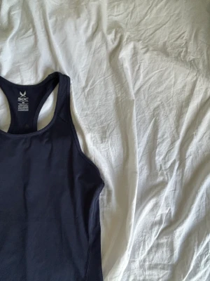 Tränings topp - Nypris 200kr från stadium. Nästan oanvänd💋