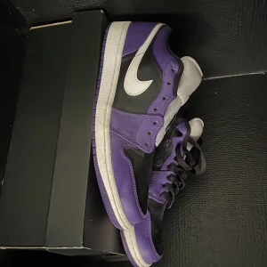 Jordan 1 purple court - Använda 3 gånger ungefär 