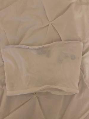 En vit bandeau topp från asos 💙 Testad ett antal gånger 