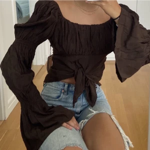 Blus - Sjukt snygg höstig blus från Missguided. Helt oanvänd!💓