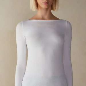 Tröja - Lite genomskinilig har anvönt vara 1 gång 