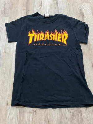 Thrasher Tshirt - Tshirt från Thrasher, säljer då den inte kommer till användni g