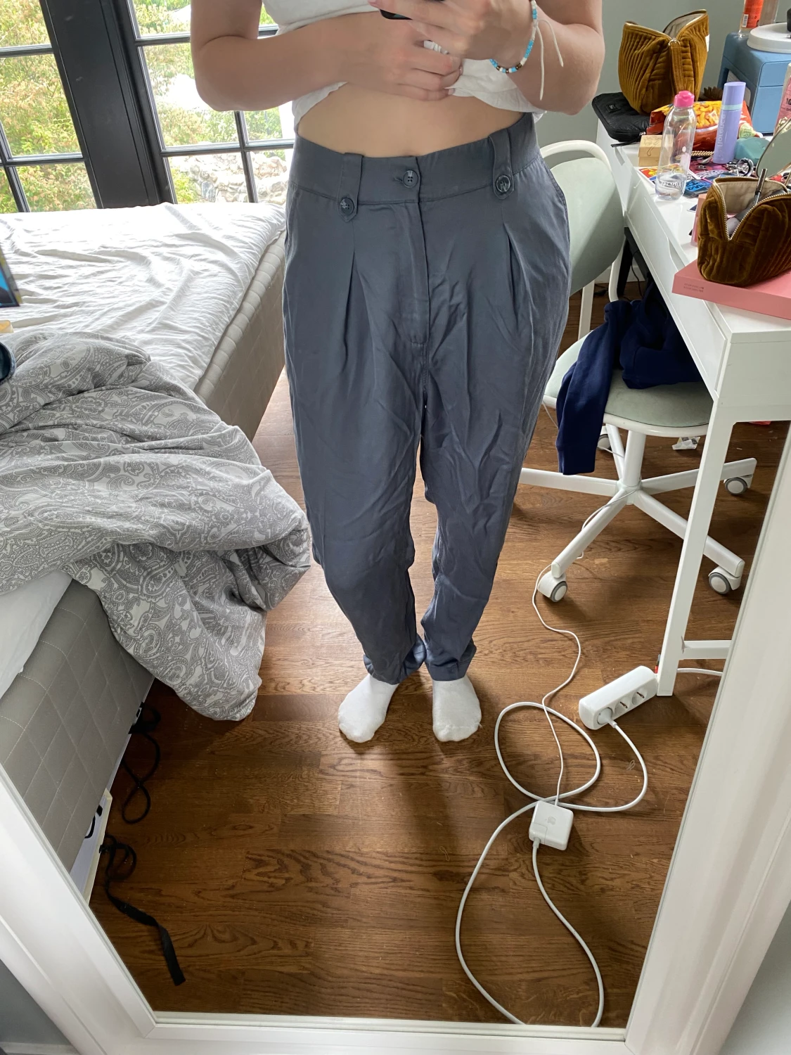 Blågråa kostymbyxor 