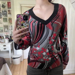 70s topp - Så fin 70s vibe topp men den kommer tyvärr inte till användning:/ alla priser är + frakt!