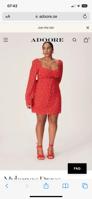 Adoore klänning - Superfina Mykonos dress från Adoore🥰🥰slutsåld på deras hemsida. Använd 1-2 ggr därför nyskick. Säljes pga. Kommer inte till användning   Nypris 1295kr 