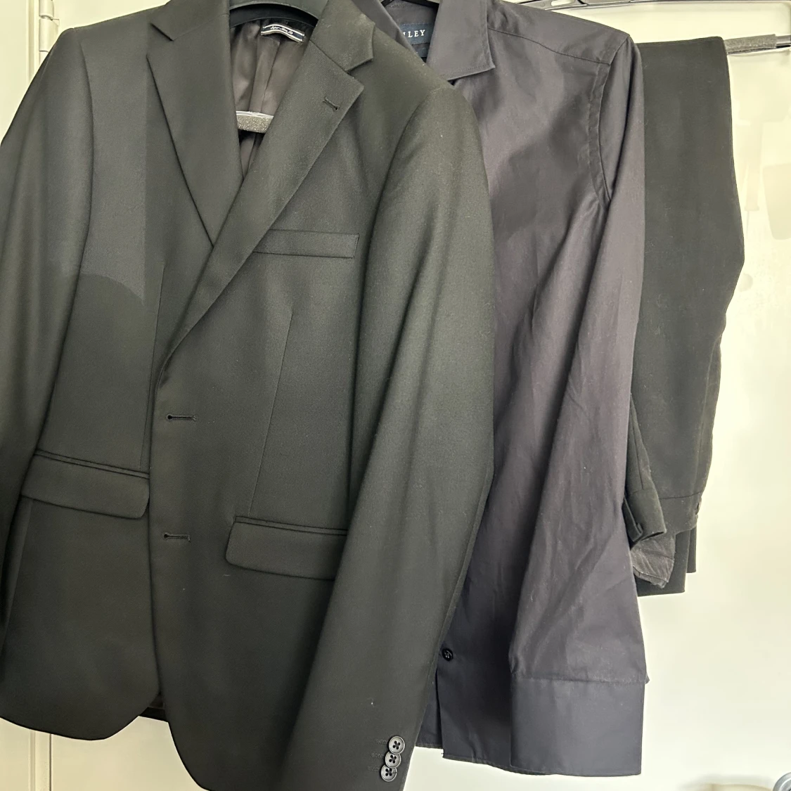 Svart kostym  - 90
