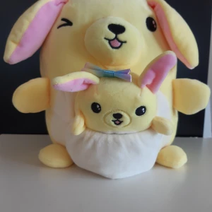 Squishmallow - Squishmallow, 19cm. Bara stått på en hylla. Ingen tag.