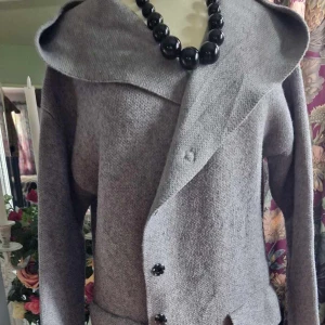 Super Snygg Och Mjuk kappa - Perfekt Nu Till hösten och vintern med en varm go tröja under 