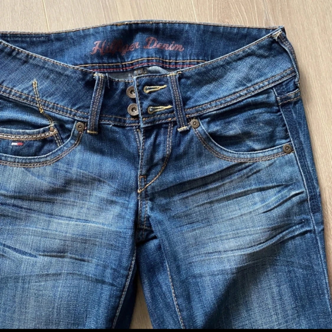 Lågmidjade Tommy Hilfiger jeans - 90