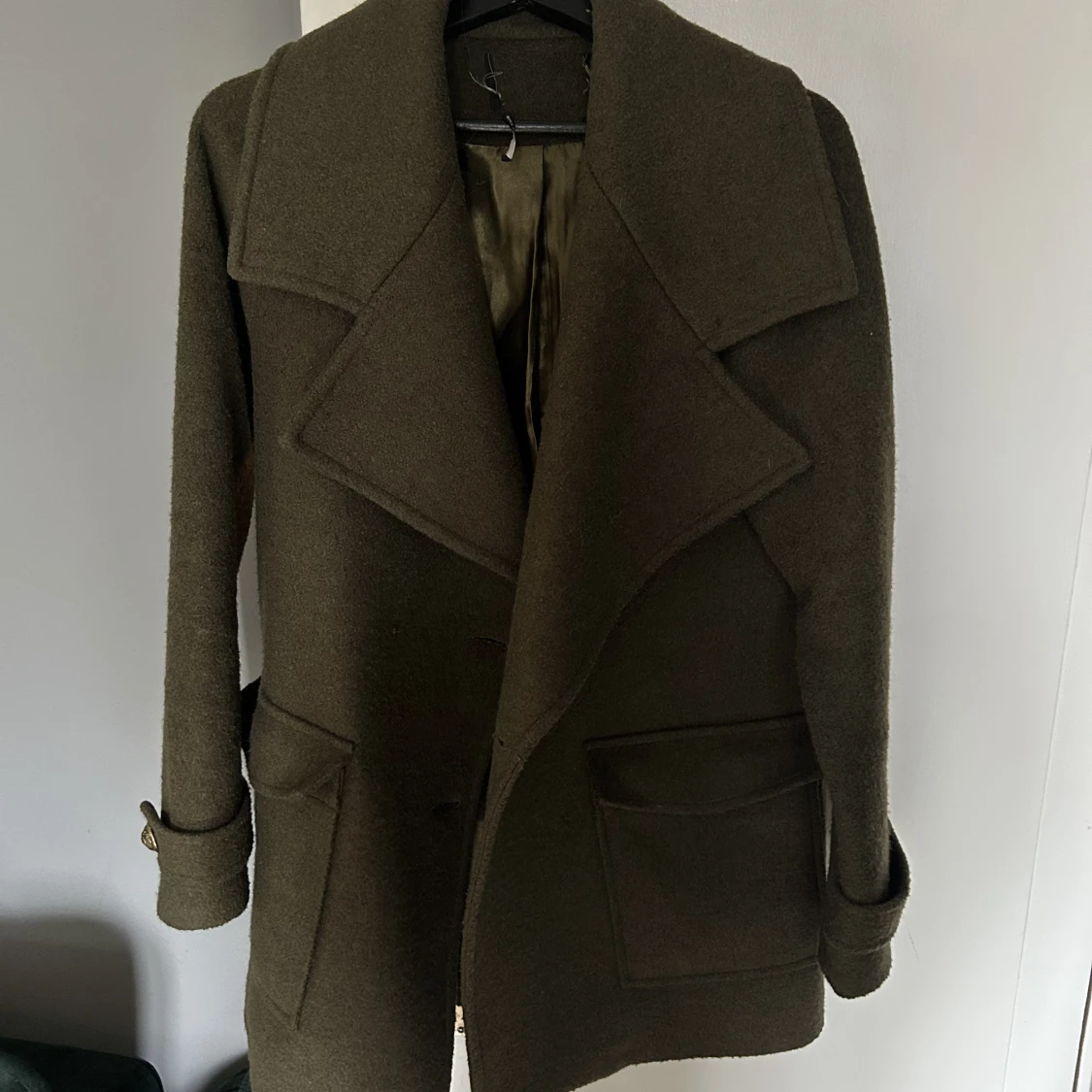 Militärgrön kappa  - 90