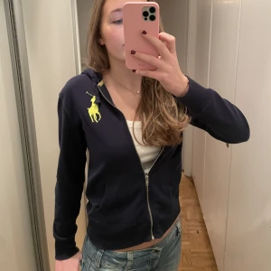 Ralph Lauren zip up - Ralph Lauren zip up i kortare modell