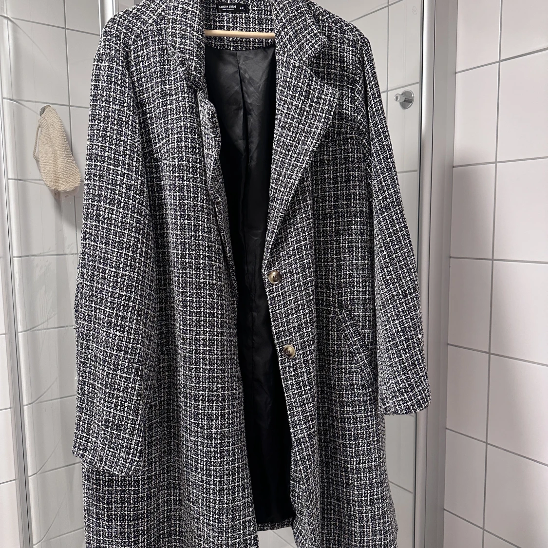 Svartvit jacka plussize