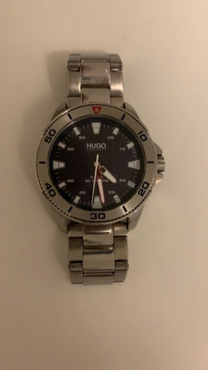 Hugo Boss klocka - Säljer nu min Hugo boss klocka som funkar perfekt!