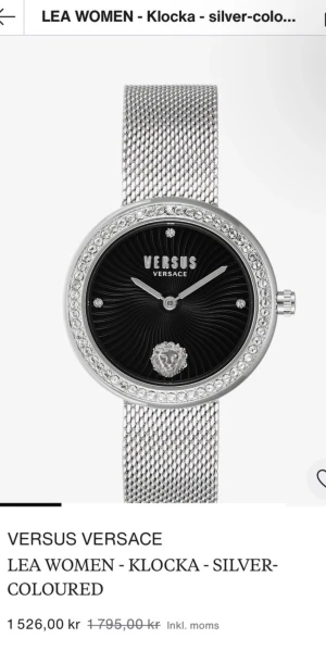Versace klocka - dam - Väldigt fin versace klocka i silver som är oanvänd och helt ny. Passar bra som en födelsedagspresent. Priset går att diskutera vid snabb och smidig affär. 