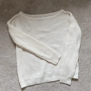Tröja - Mysig stickad tröja i storlek S/M 💕 passar även XS 💕
