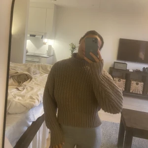 Stickad tröja  - Fint skick!