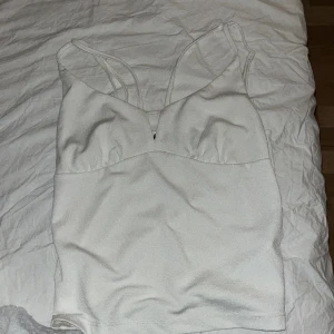 Vit linne  - Använt 1 gång 