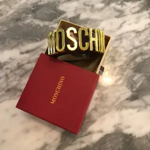 Moschino bälte - helt ny 