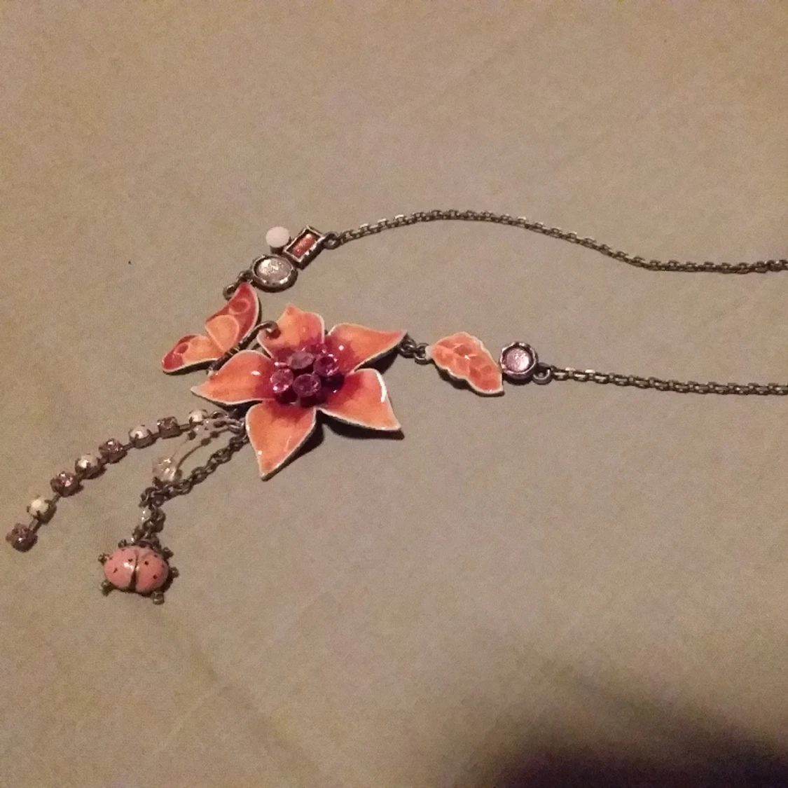 Unikt handgjort halsband - 90