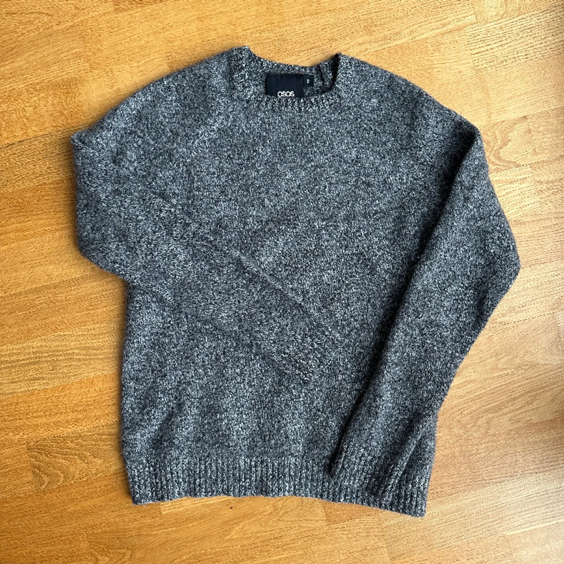 Grå stickad ulltröja asos