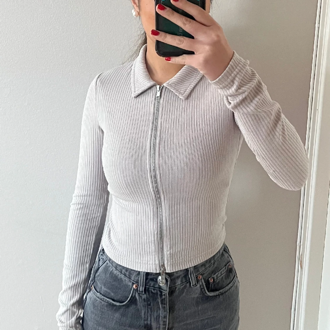 Beige ziptröja med krage 