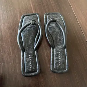 Svarta sandaler från topshop, köpta på asos. Aldrig använda