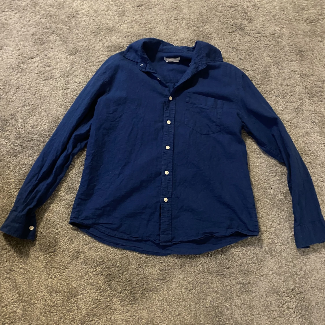 Långärmad linne skjorta