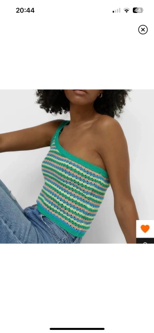 Linne - Super fin tröja i storlek S, använt fåtal gånger!!❣️❣️